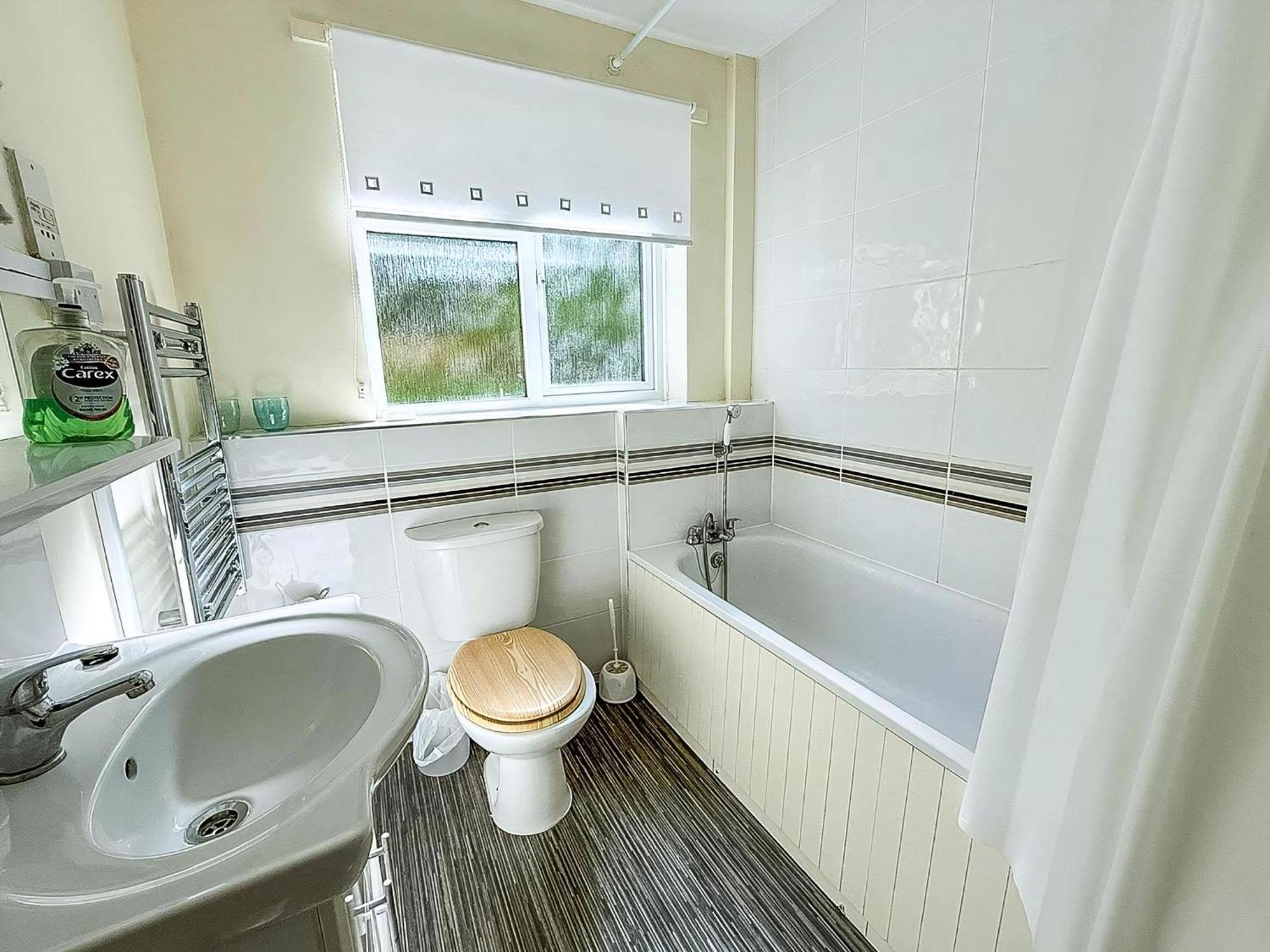 Lovely 5 Berth Chalet In The Coastal Village Of Hemsby Ref 18164B Екстериор снимка